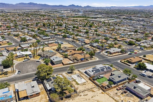 609 Gilday Avenue, North Las Vegas, NV 89030