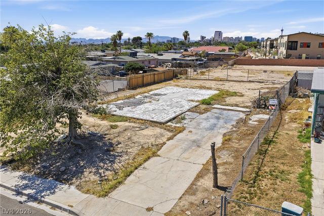 609 Gilday Avenue, North Las Vegas, NV 89030
