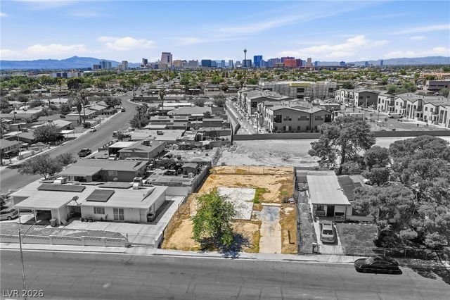 609 Gilday Avenue, North Las Vegas, NV 89030