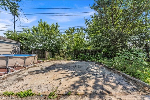 18304 Garden Boulevard, Warrensville Heights, OH 44128