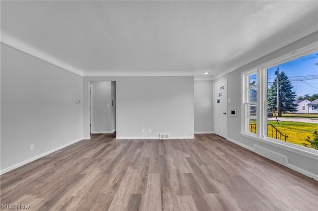 18304 Garden Boulevard, Warrensville Heights, OH 44128