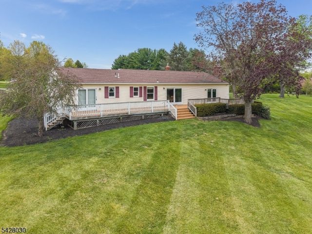 2 Michael Ln, East Amwell Twp., NJ 08551