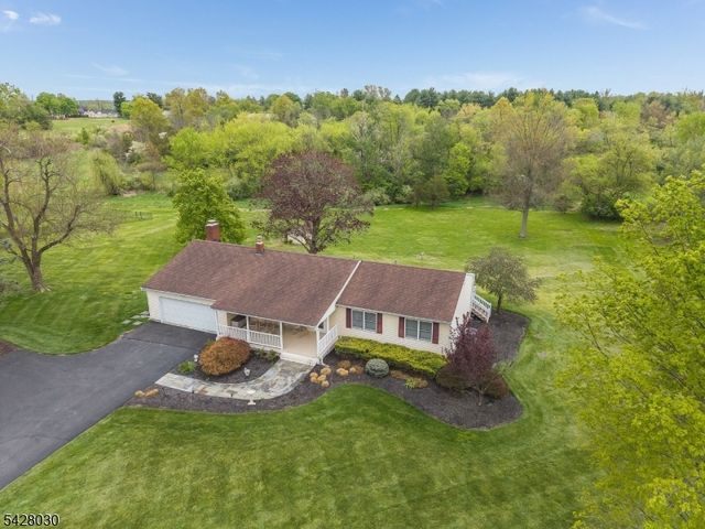2 Michael Ln, East Amwell Twp., NJ 08551