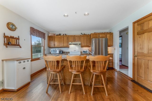 2 Michael Ln, East Amwell Twp., NJ 08551