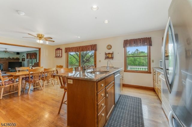 2 Michael Ln, East Amwell Twp., NJ 08551