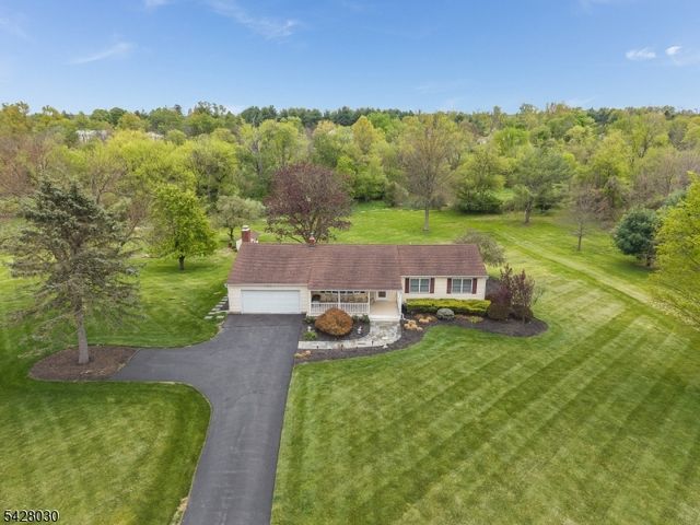 2 Michael Ln, East Amwell Twp., NJ 08551