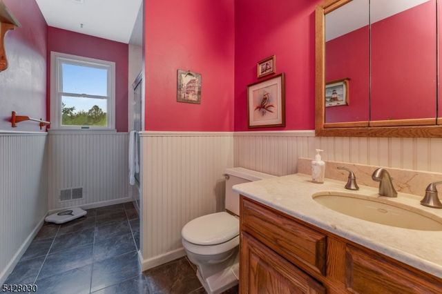 2 Michael Ln, East Amwell Twp., NJ 08551