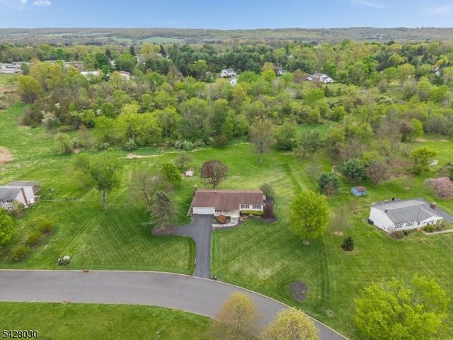 2 Michael Ln, East Amwell Twp., NJ 08551