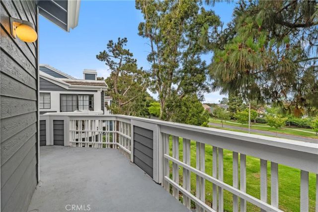 8211 Mainsail Drive 202, Huntington Beach, CA 92646