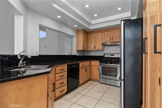 8211 Mainsail Drive 202, Huntington Beach, CA 92646
