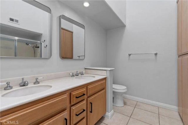 8211 Mainsail Drive 202, Huntington Beach, CA 92646