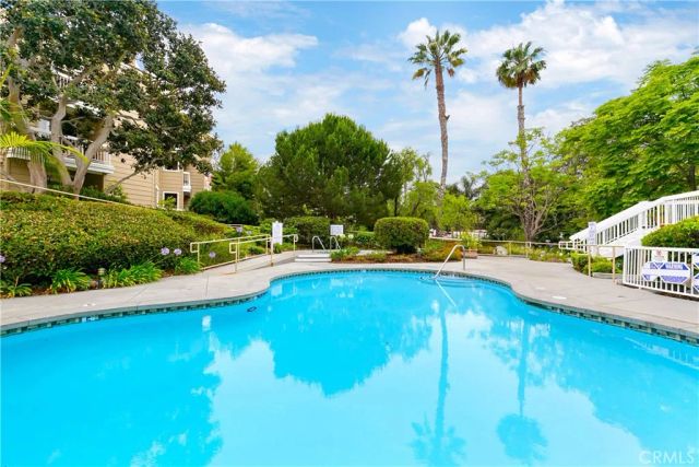 8211 Mainsail Drive 202, Huntington Beach, CA 92646