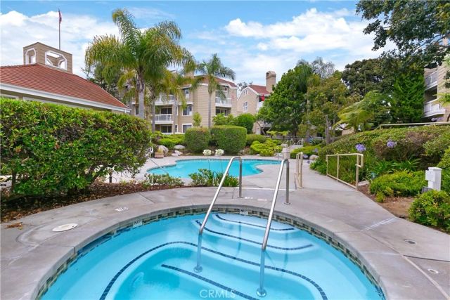 8211 Mainsail Drive 202, Huntington Beach, CA 92646