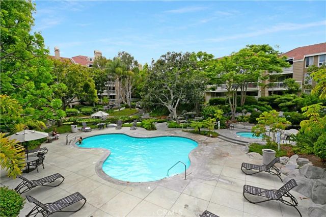 8211 Mainsail Drive 202, Huntington Beach, CA 92646