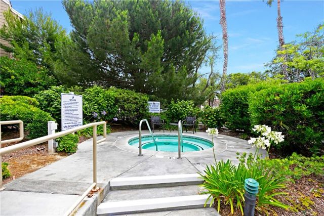 8211 Mainsail Drive 202, Huntington Beach, CA 92646