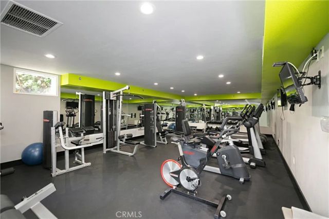 8211 Mainsail Drive 202, Huntington Beach, CA 92646