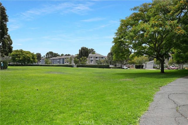 8211 Mainsail Drive 202, Huntington Beach, CA 92646