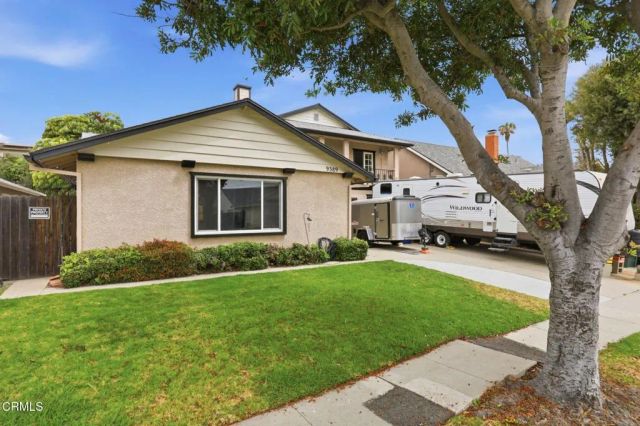 9389 Santa Maria Street, Ventura, CA 93004