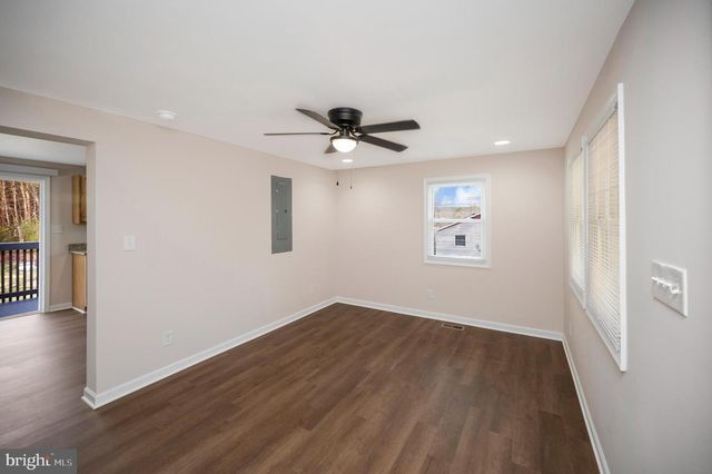 5200 HAMS FORD RD, Woodford, VA 22580