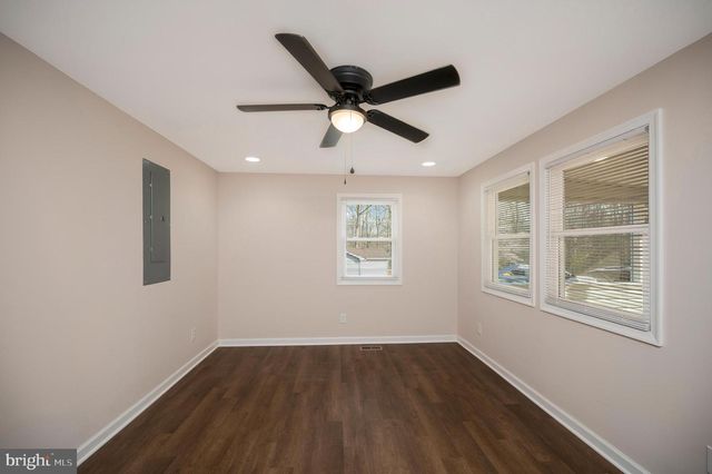 5200 HAMS FORD RD, Woodford, VA 22580