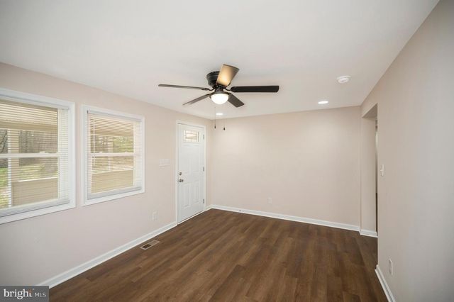 5200 HAMS FORD RD, Woodford, VA 22580