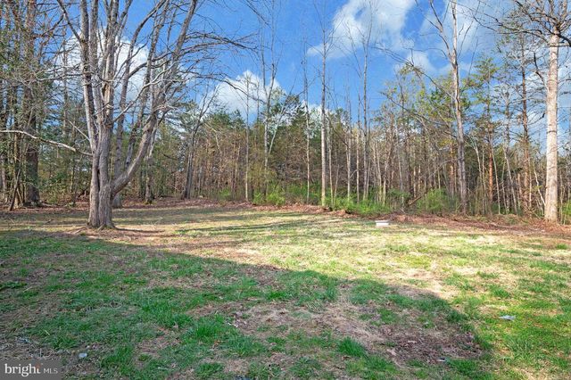 5200 HAMS FORD RD, Woodford, VA 22580