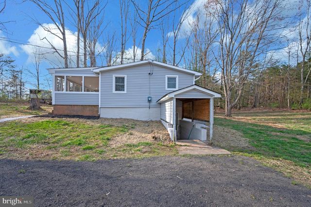 5200 HAMS FORD RD, Woodford, VA 22580