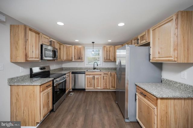 5200 HAMS FORD RD, Woodford, VA 22580