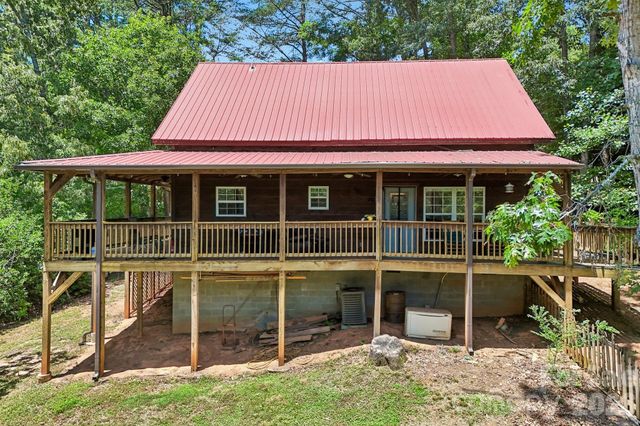 61 Misty Hill Lane, Franklin, NC 28734