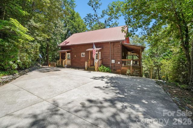 61 Misty Hill Lane, Franklin, NC 28734