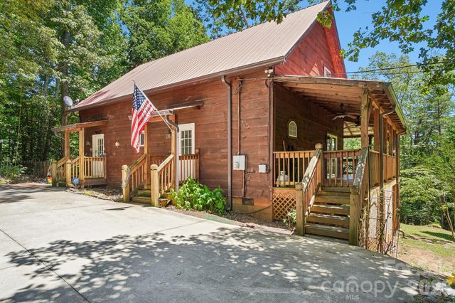 61 Misty Hill Lane, Franklin, NC 28734