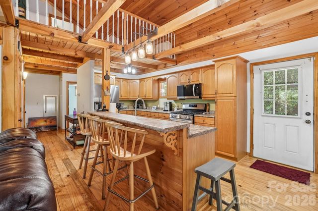 61 Misty Hill Lane, Franklin, NC 28734