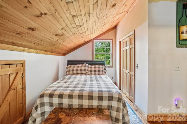 61 Misty Hill Lane, Franklin, NC 28734