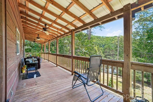 61 Misty Hill Lane, Franklin, NC 28734