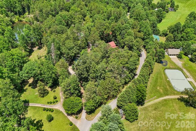 61 Misty Hill Lane, Franklin, NC 28734