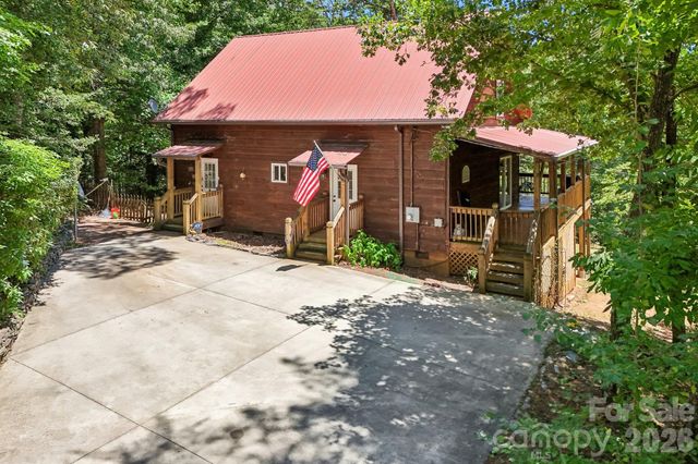 61 Misty Hill Lane, Franklin, NC 28734
