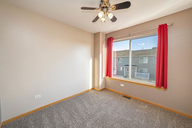 517 Silver Leaf Drive 517, Joliet, IL 60431
