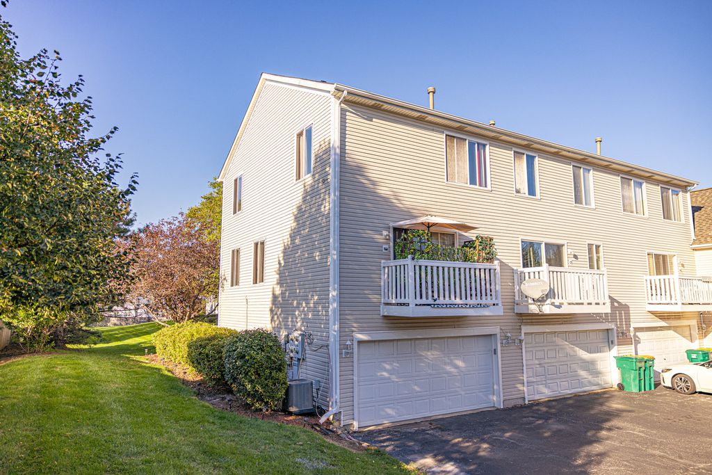 517 Silver Leaf Drive 517, Joliet, IL 60431 — photo 2