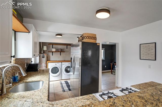 410 N 17th Street, Colorado Springs, CO 80904