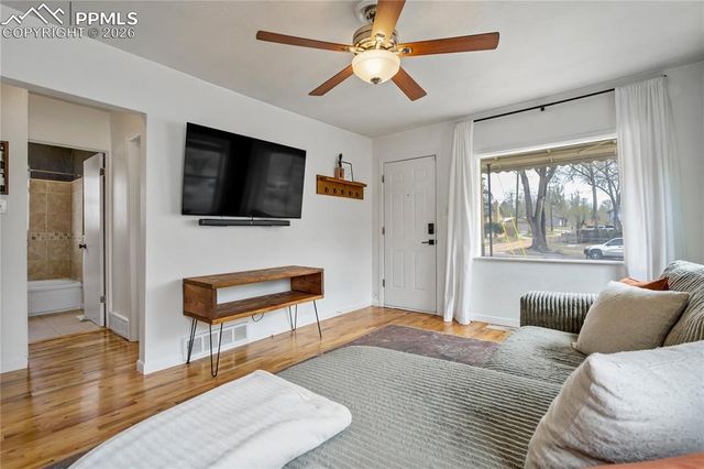 410 N 17th Street, Colorado Springs, CO 80904