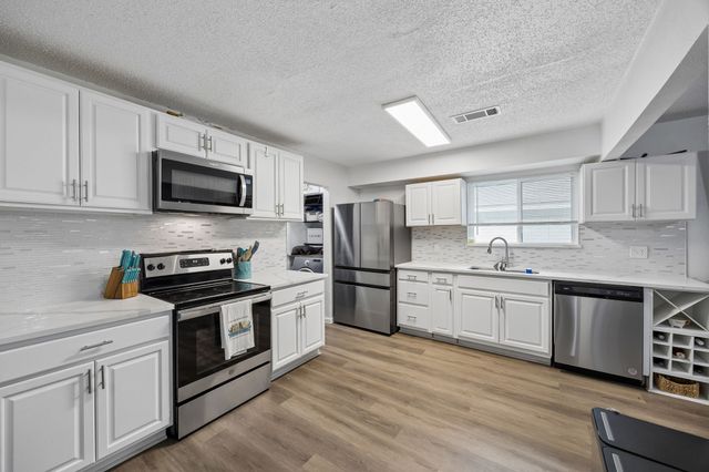 6649 Fair Meadows Drive, Watauga, TX 76148