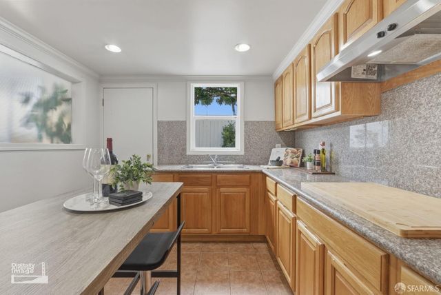 2115 20th Avenue, San Francisco, CA 94116