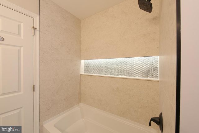 208 LIBERTY CIR, East Fallowfield Township, PA 19320