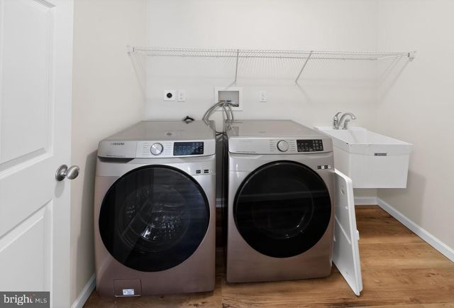 208 LIBERTY CIR, East Fallowfield Township, PA 19320