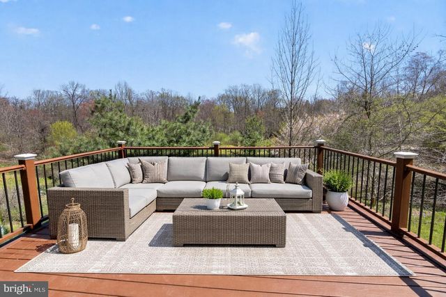 208 LIBERTY CIR, East Fallowfield Township, PA 19320