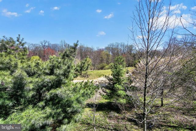 208 LIBERTY CIR, East Fallowfield Township, PA 19320