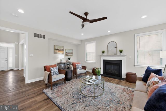 208 LIBERTY CIR, East Fallowfield Township, PA 19320