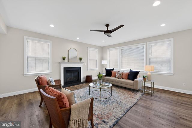 208 LIBERTY CIR, East Fallowfield Township, PA 19320