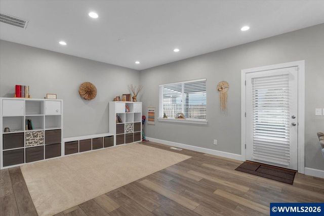 4985 Ward Dr NE, Salem, OR 97305