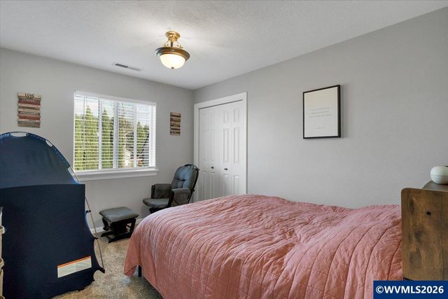 4985 Ward Dr NE, Salem, OR 97305